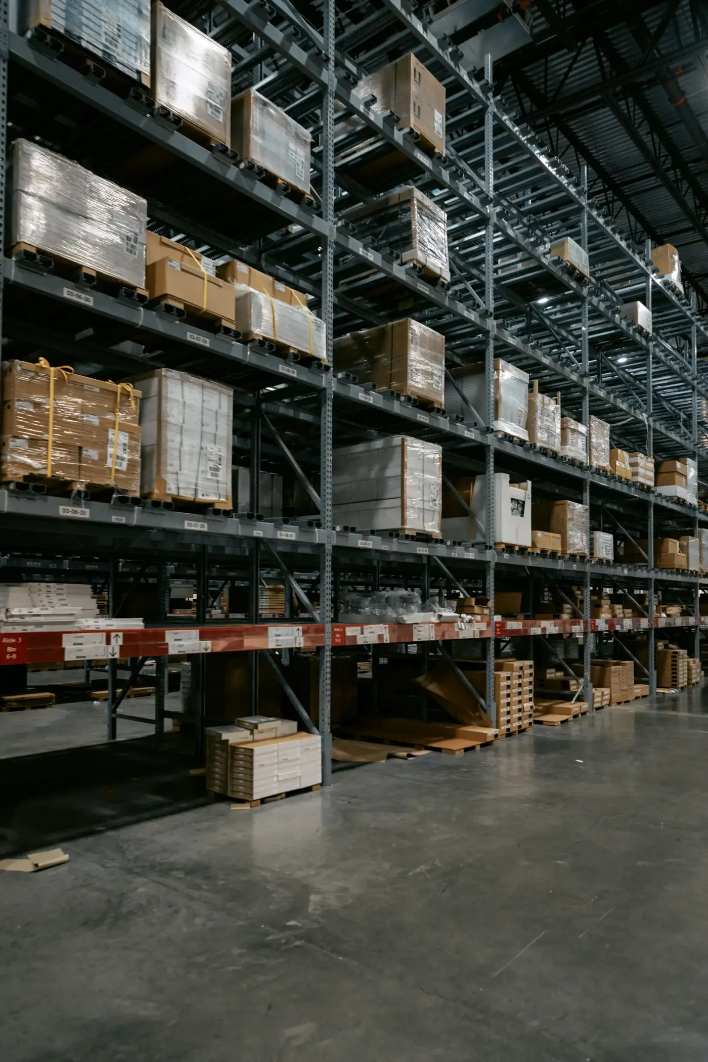 Warehouse loading dock and pallet racking